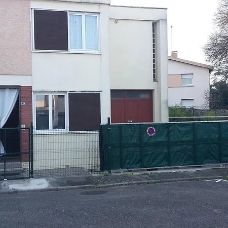 1 Personne Et 1 Personne Avec Entree Libre Et Salle De Bain Privee