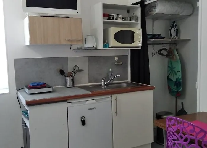 1 Personne Et 1 Personne Avec Entrée Libre Et Salle De Bain Privée 3*