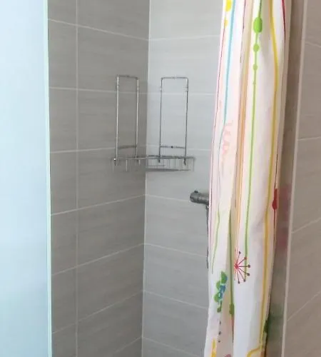 Affittacamere 1 Personne Et 1 Personne Avec Entrée Libre Et Salle De Bain Privée 3*