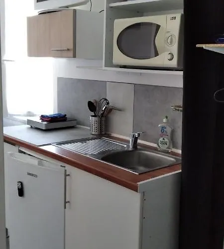 1 Personne Et 1 Personne Avec Entrée Libre Et Salle De Bain Privée